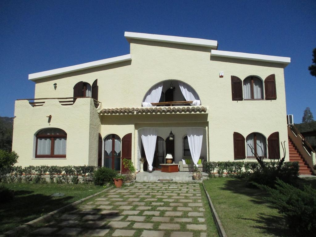 Villa Margherita Suite & Charme Pula Luaran gambar